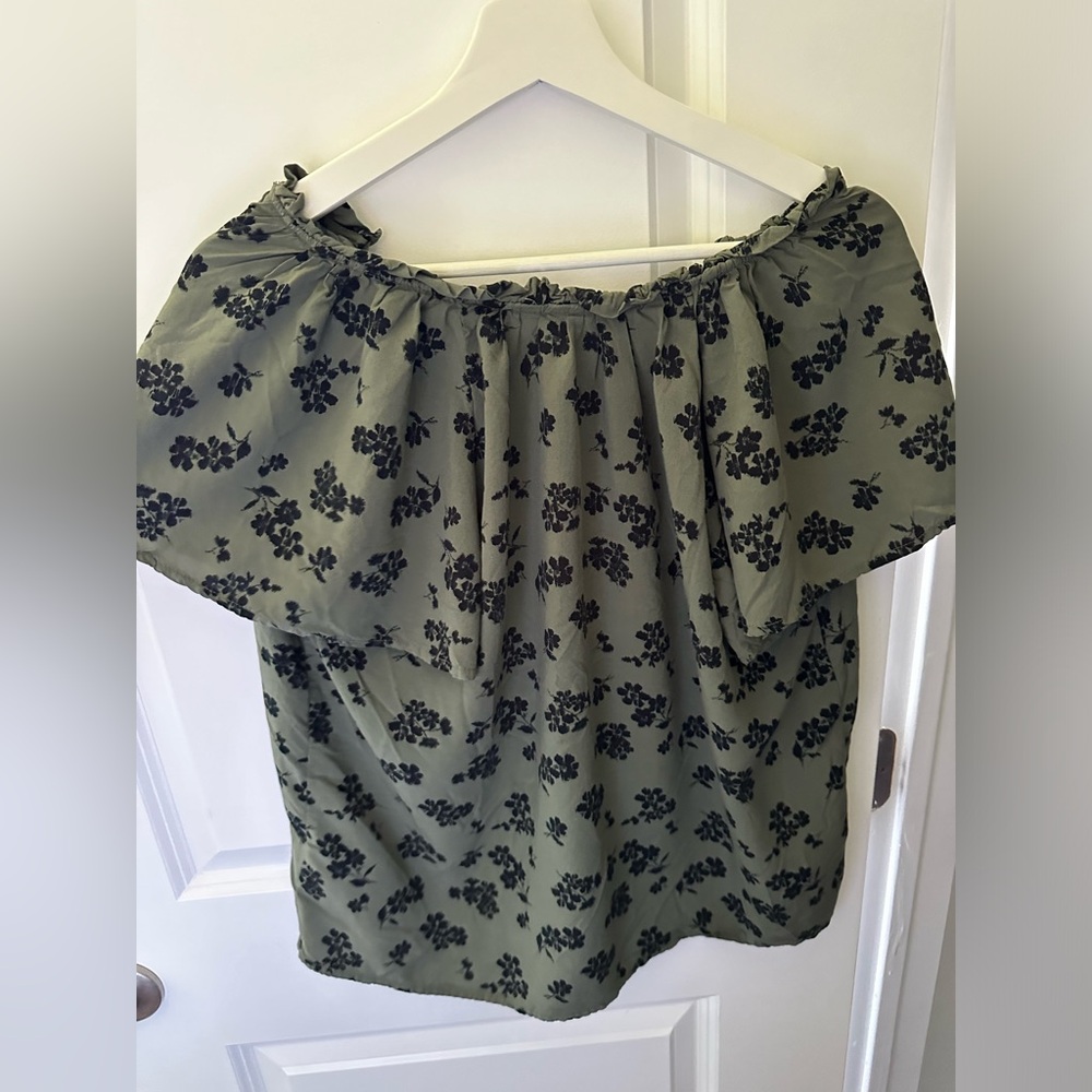 Women’s blouse from Gap, green with black flowers